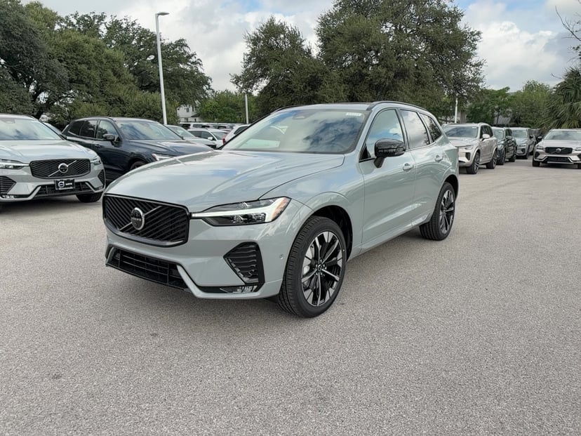 2027 Volvo XC60 - Image 1