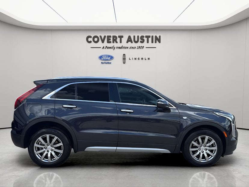 2023 Cadillac XT4 - Image 3