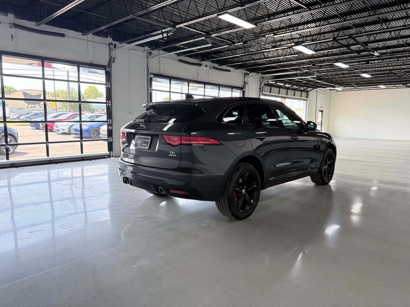2020 Jaguar F-PACE - Image 3