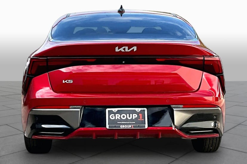 2025 Kia K5 - Image 3