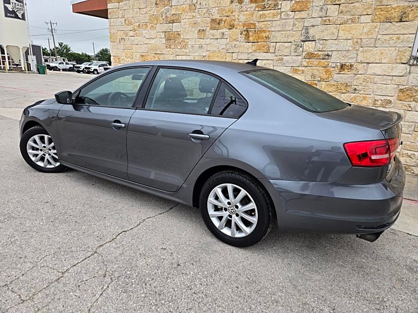 2015 Volkswagen Jetta - Image 3