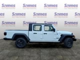 2026 Jeep Gladiator - Preview 4
