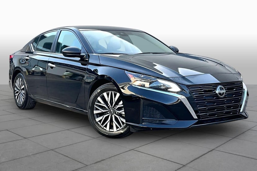2024 Nissan Altima - Image 1