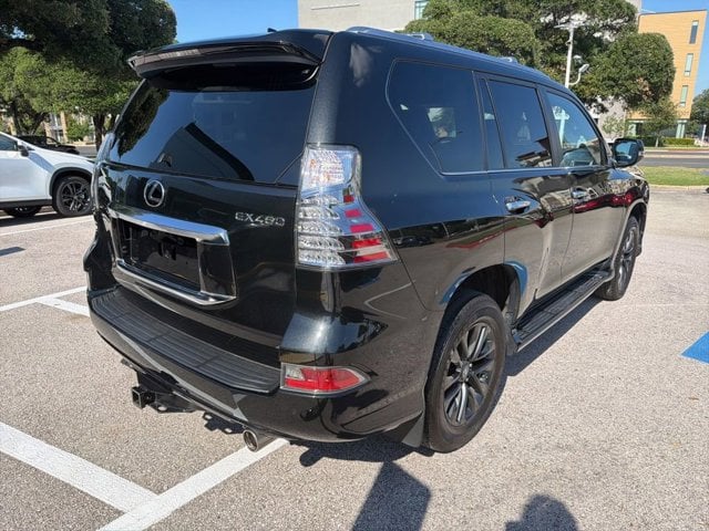 2023 Lexus GX - Image 2
