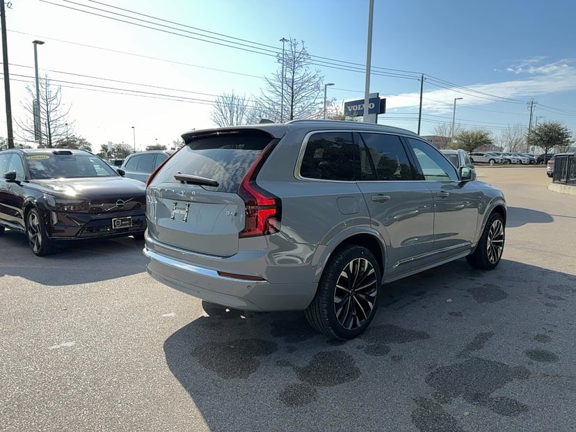 2026 Volvo XC90 - Image 3