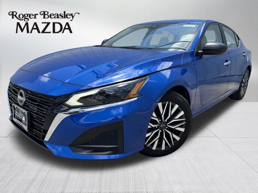 2025 Nissan Altima - Image 1