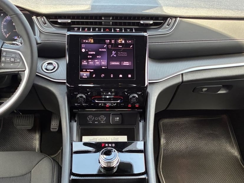 2026 Jeep Grand Cherokee L - Image 3