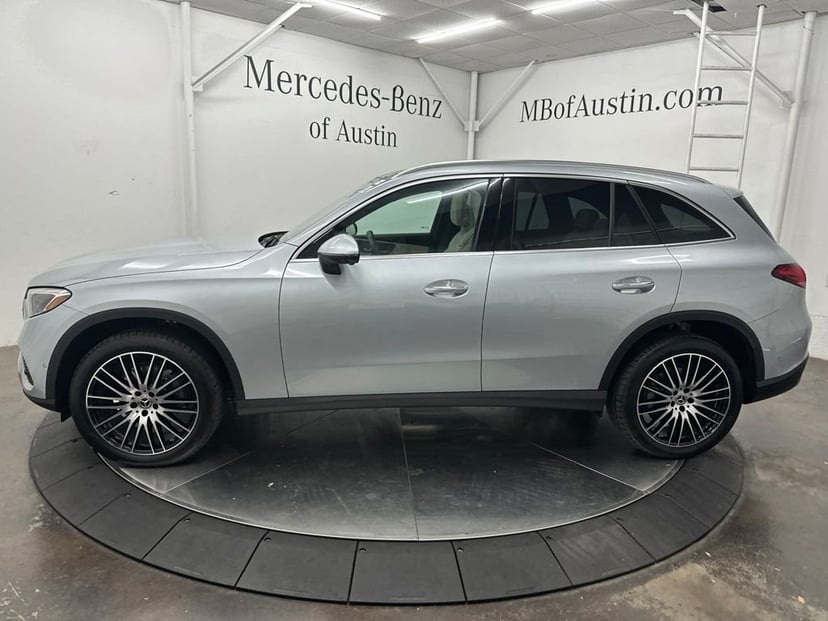 2025 Mercedes-Benz GLC - Image 2
