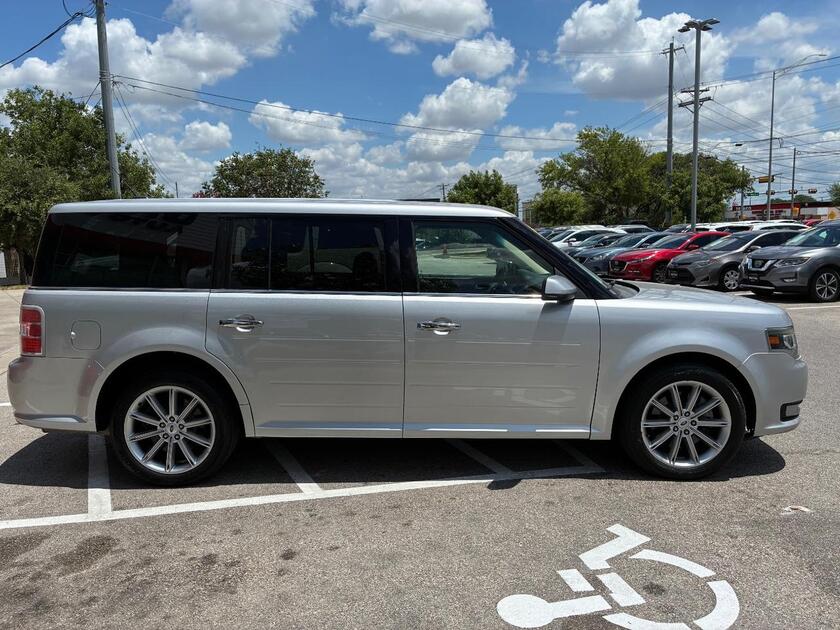 2019 Ford flex - Image 2