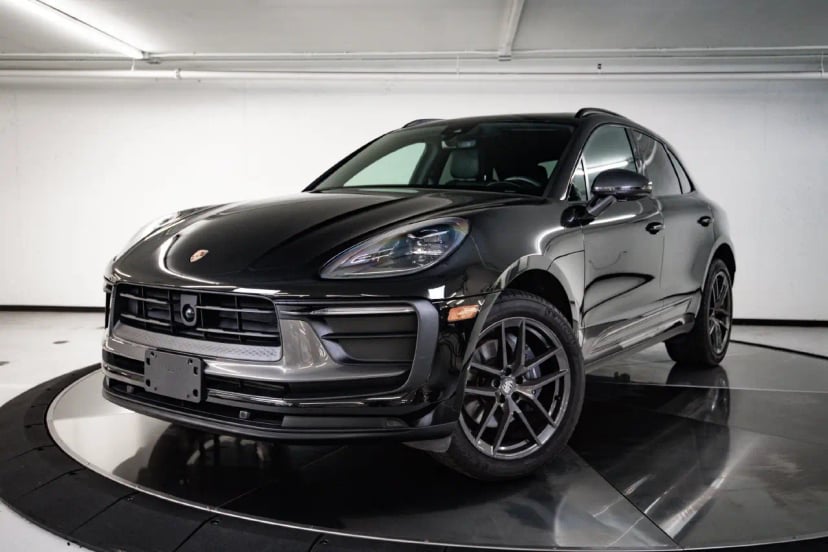 2023 Porsche Macan - Image 1