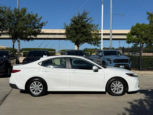 2025 Toyota Camry - Image 3