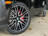 2026 Porsche Macan - Preview 6