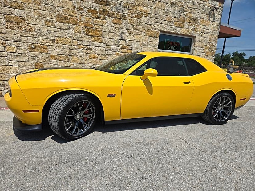2017 Dodge Challenger - Image 3