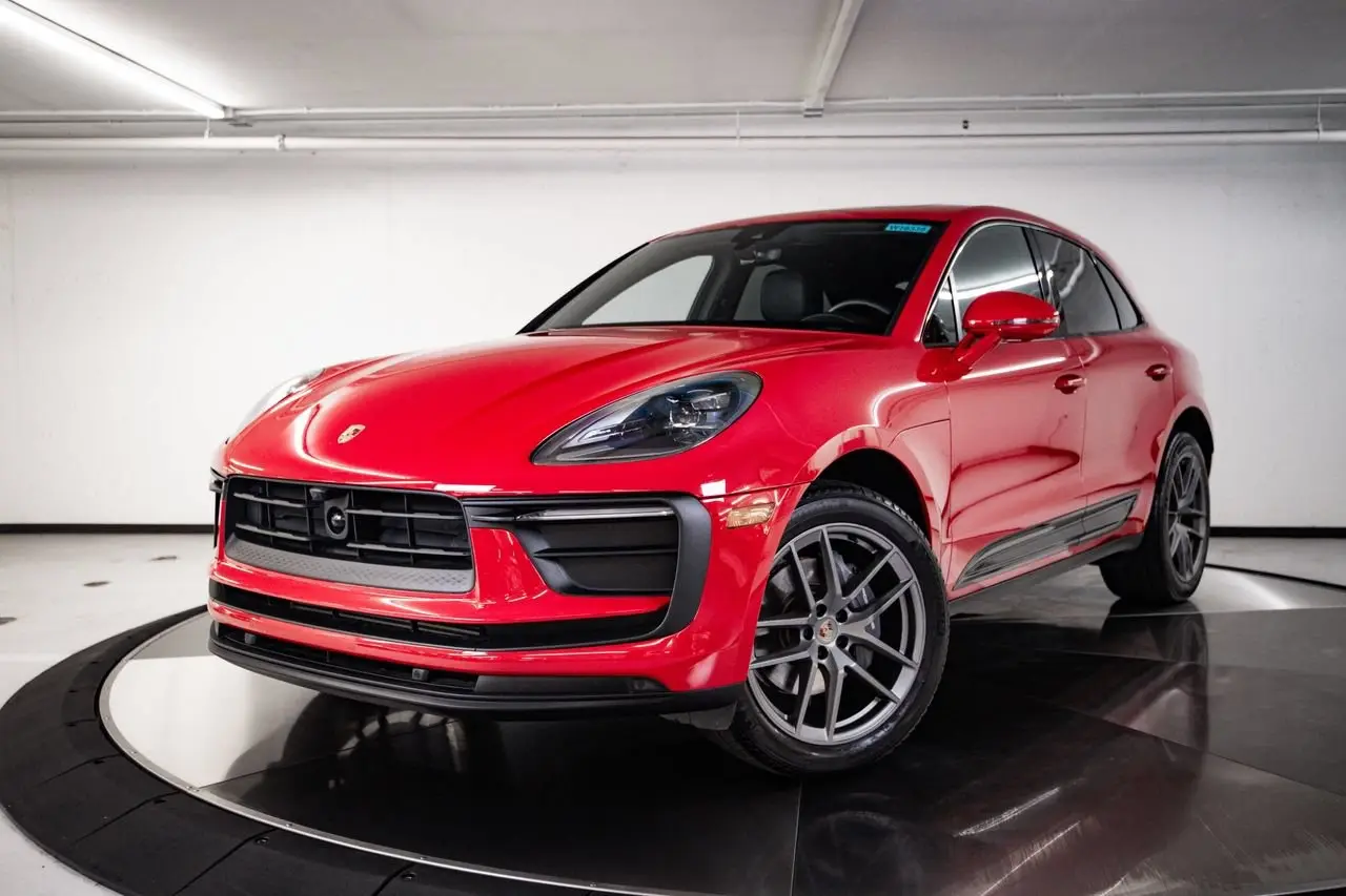 2026 Porsche Macan - Image 1