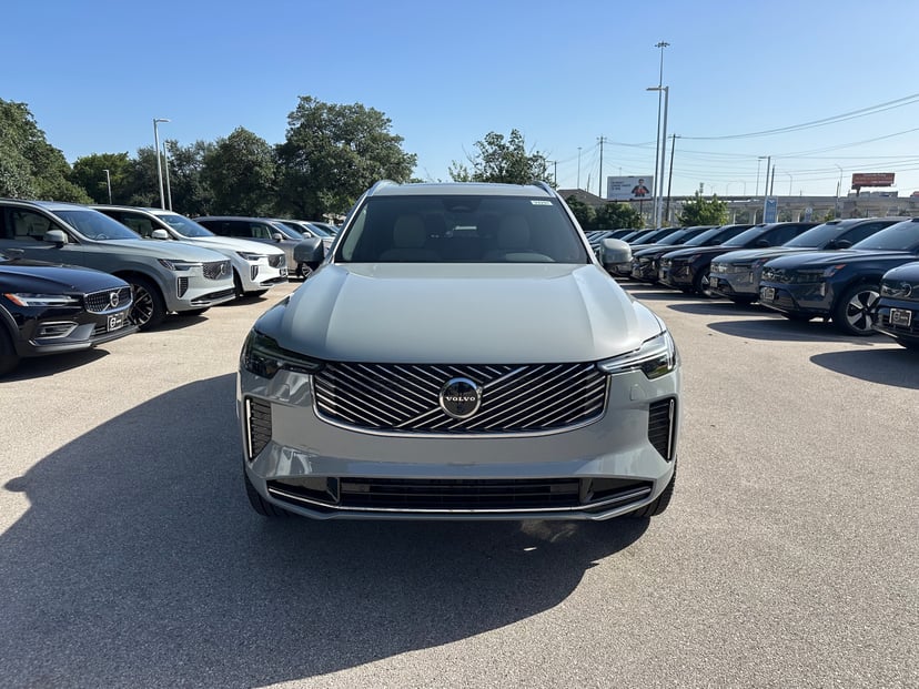2026 Volvo XC90 - Image 3