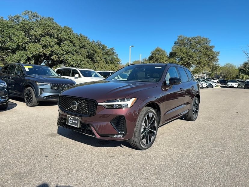 2026 Volvo XC60 - Image 1