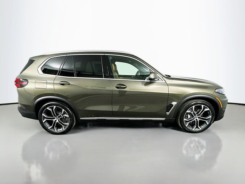 2026 BMW X5 - Image 3
