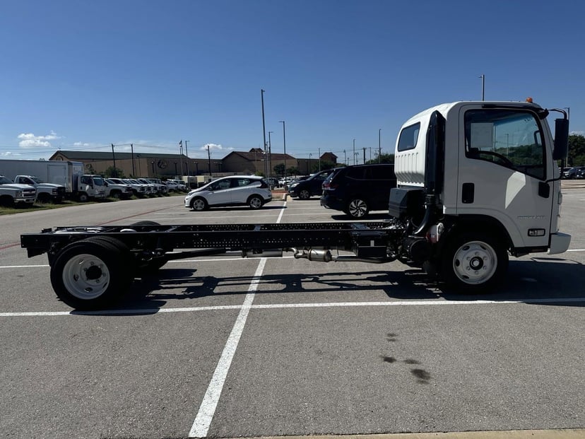 2025 Chevrolet Low Cab Forward - Image 2