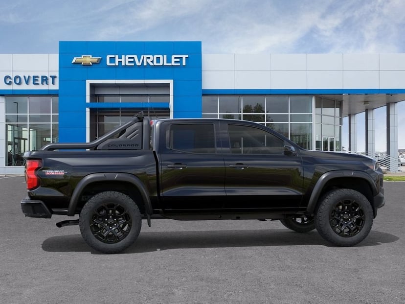2026 Chevrolet Colorado - Image 3