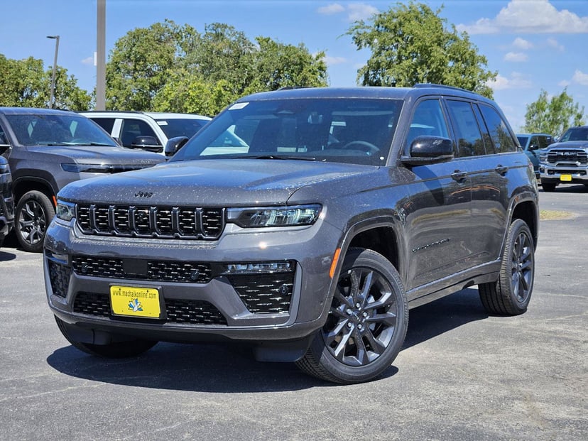 2026 Jeep Grand Cherokee - Image 1