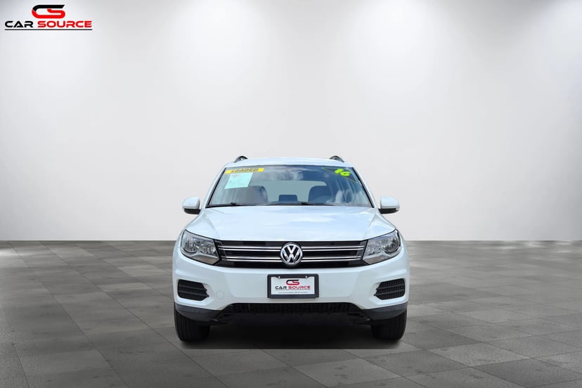 2016 VOLKSWAGEN Tiguan - Image 2