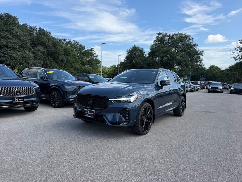 2026 Volvo XC60 - Image 1
