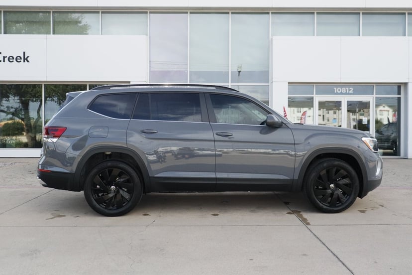 2026 Volkswagen Atlas - Image 1