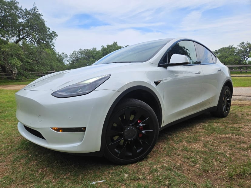 2022 Tesla Model Y - Image 1