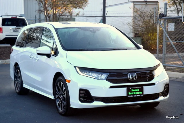 2027 Honda Odyssey - Image 1