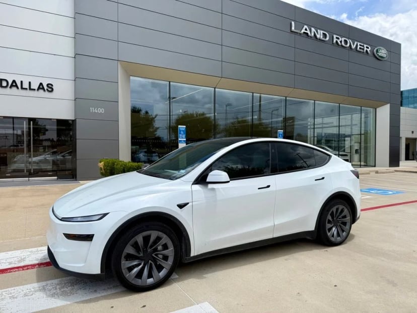 2026 Tesla Model Y - Image 1