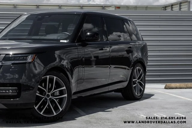 2026 Land Rover Range Rover - Image 3