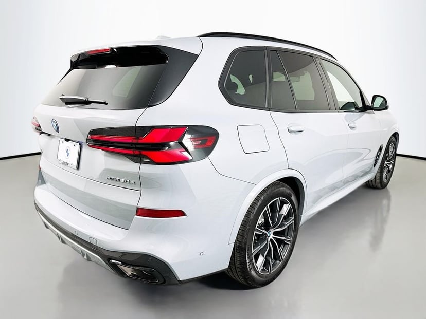 2026 BMW X5 - Image 3