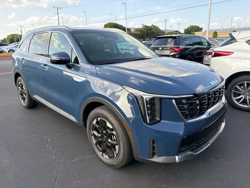 2024 Kia Sorento - Image 3