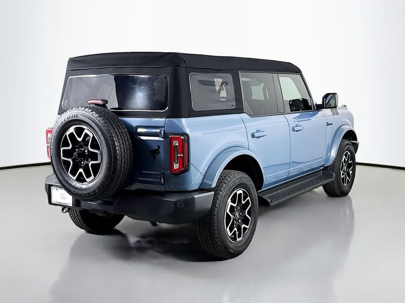 2025 Ford Bronco - Image 3