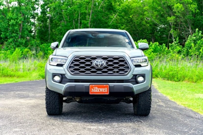 2022 Toyota Tacoma - Image 2