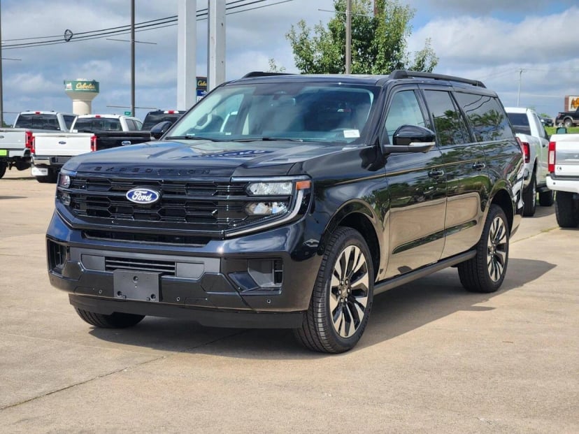 2027 Ford Expedition - Image 1
