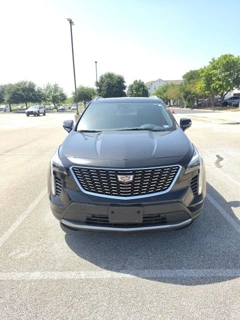 2022 Cadillac XT4 - Image 3