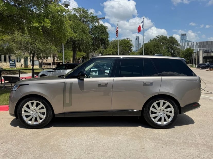 2023 Land Rover Range Rover - Image 1