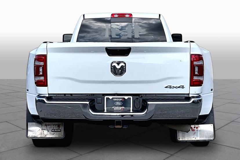 2024 Ram 3500 - Image 2