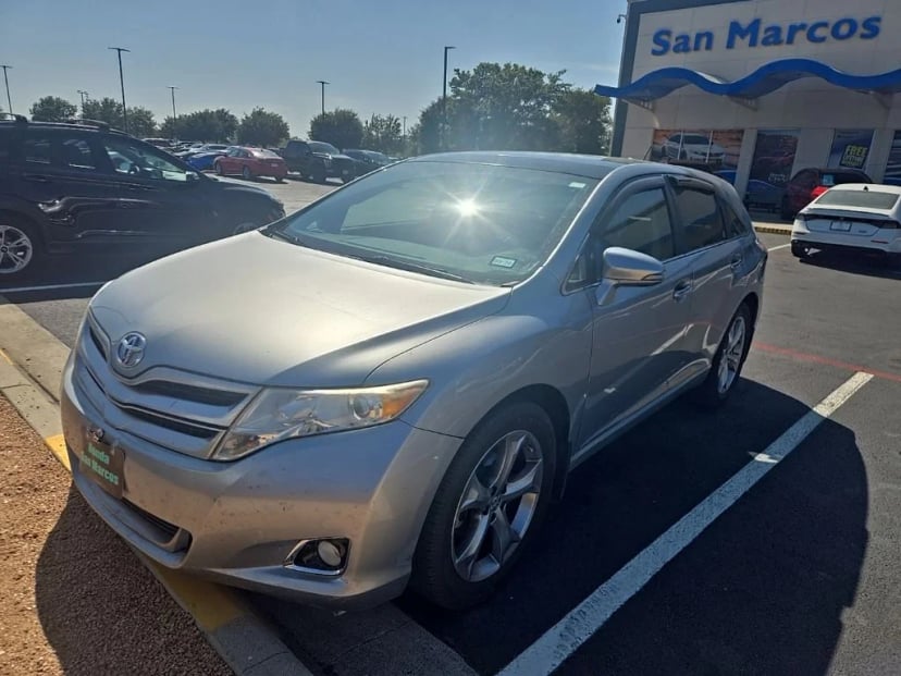 2015 Toyota Venza - Image 1