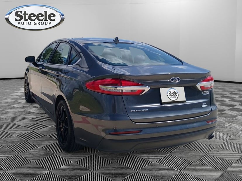 2020 Ford Fusion - Image 2