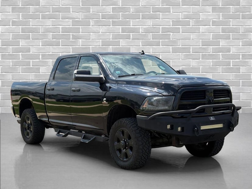 2015 RAM 2500 - Image 3