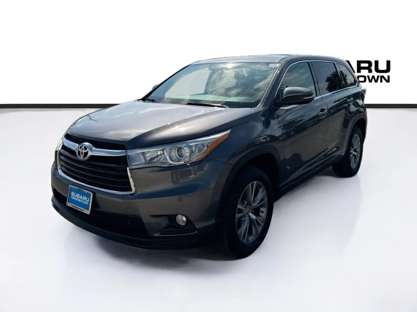 2015 Toyota Highlander - Image 1