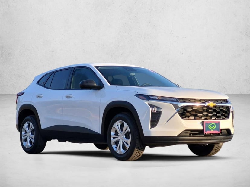 2025 Chevrolet Trax - Image 1