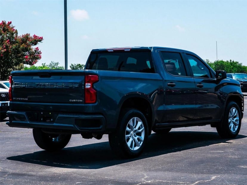 2019 Chevrolet Silverado - Image 2