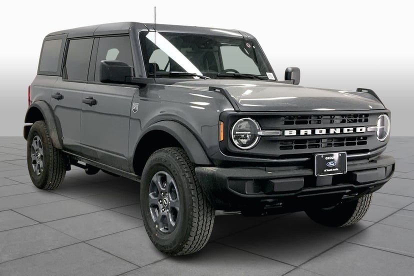 2026 Ford Bronco - Image 2