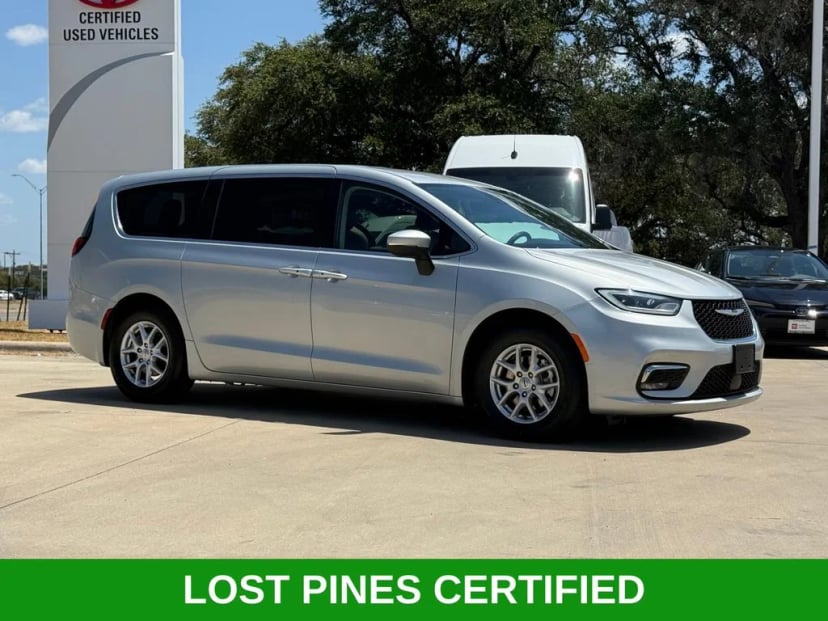 2023 Chrysler Pacifica - Image 1