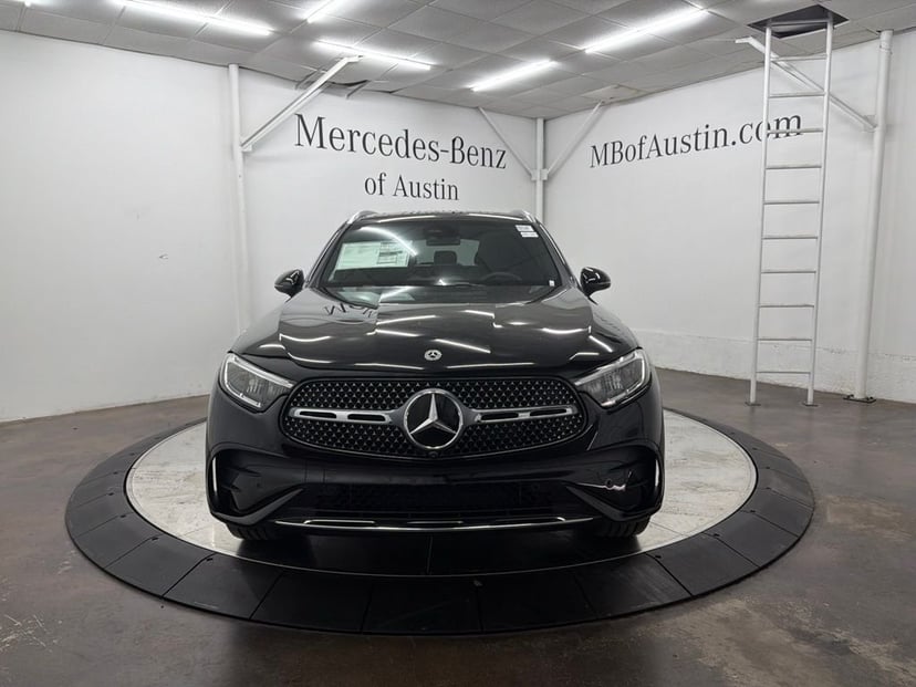2026 Mercedes-Benz GLC - Image 3