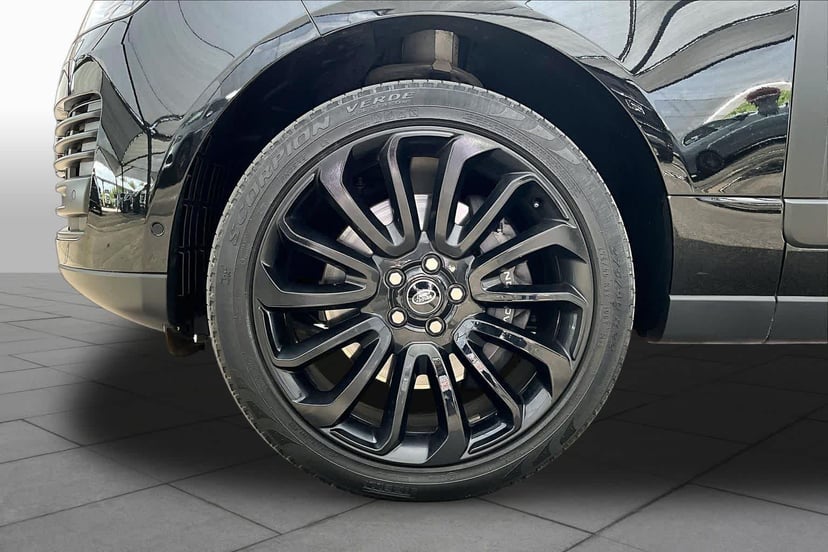 2022 Land Rover Range Rover - Image 3