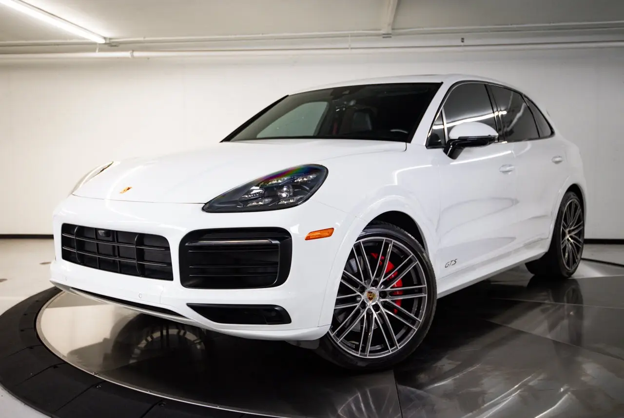 2023 Porsche Cayenne - Image 1
